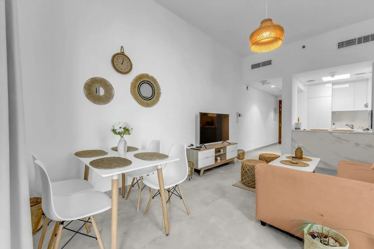 Waves - Rustic Chic 1 Bedroom Retreat In Vibrant Jvc ドバイ アパート